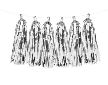 SILVER TASSEL GARLAND