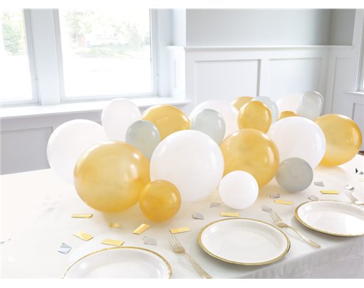 SILVER, WHITE AND GOLD BALLOON GARLAND TABLE RUNNER