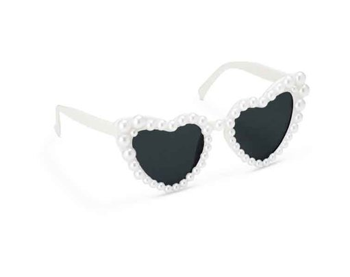 WHITE HEART SHAPED GLASSES WITH PEARLS