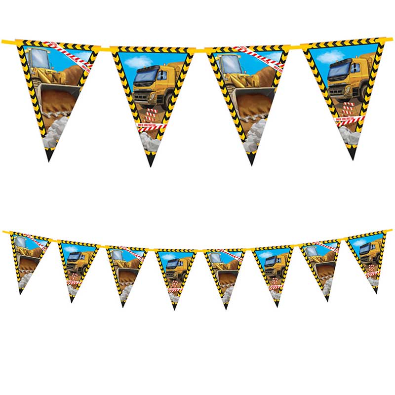 CONSTRUCTION PAPER TRIANGLE FLAG BANNER