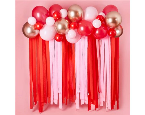 VALENTINE BALLOON & STREAMER BACKDROP SET